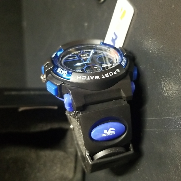 SKMEI Sports Watch - Picture 3 of 6